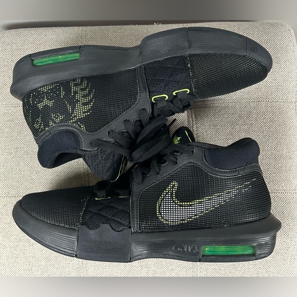 Nike LeBron Witness 8 Black Volt Men's Size 9.5 Basketball FB2239-002 EUC - Picture 9 of 12
